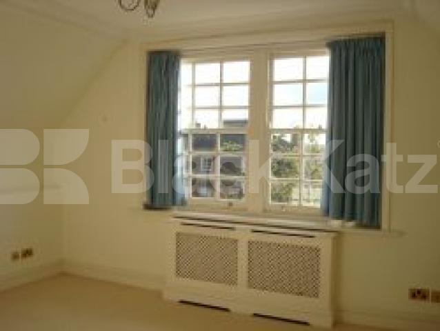 			VIEWINGS ARE HIGHLY RECOMMENDED!, 3 Bedroom, 1 bath, 1 reception Flat			 Bracknell Gardens, HAMPSTEAD